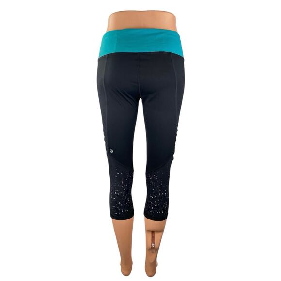Lululemon Women's Black Blue Colorblock Low Rise Crop Athletic Leggings Pants 6 - Picture 3 of 5
